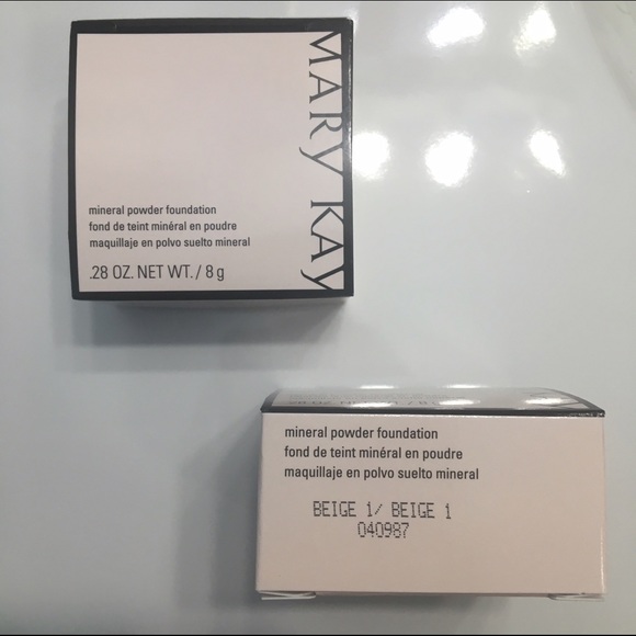 Mineral Powder Foundation. Color: BEIGE 1