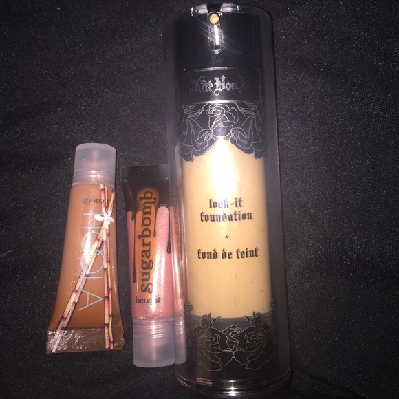 Kat Von D lock it foundation w/ free benefit gloss