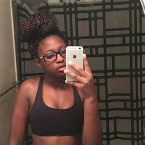 Meet your Posher, Alicia