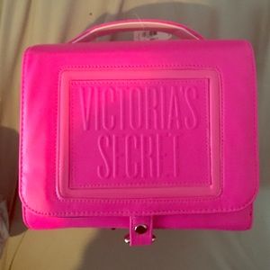 NEW PINK Victoria's secret Makeup Bag/compartment