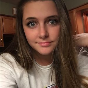 Meet your Posher, Courtney