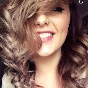 Meet your Posher, Cierra