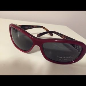 Tiffany & Co "Atlas" sunglasses w. crystals