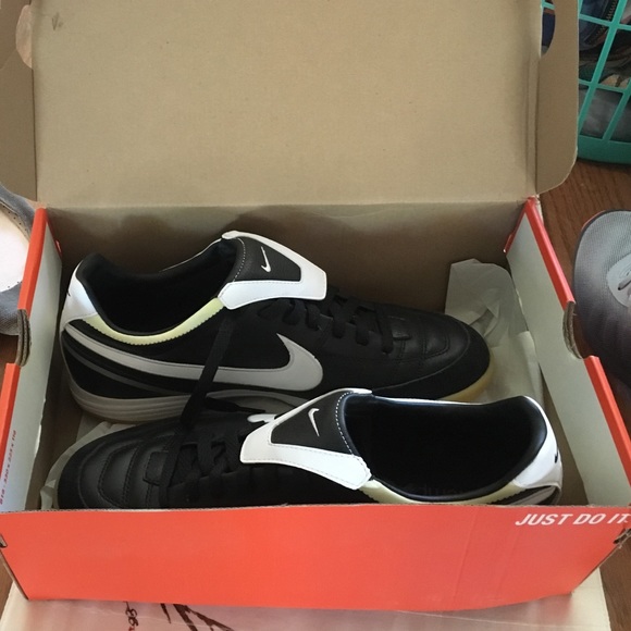 Nike Air Tiempo Mystic