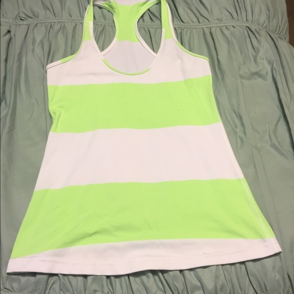 Lululemon size 2 top