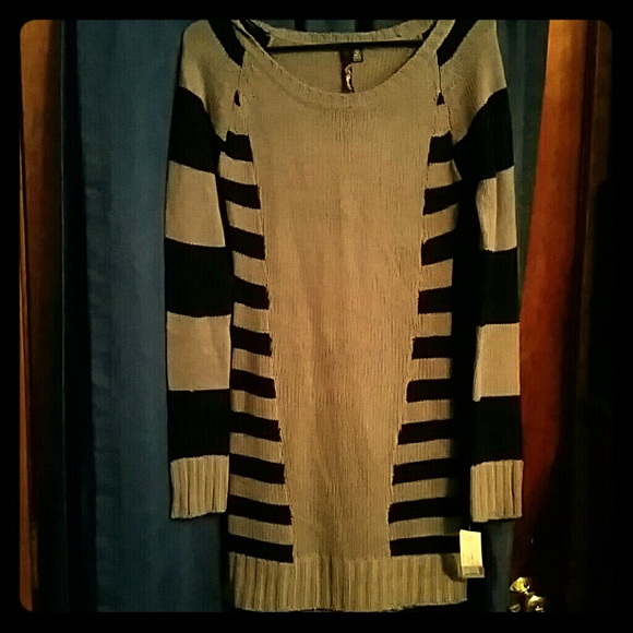 Made for Me Amazing Fitted Sweater Dress - Picture 1 of 1