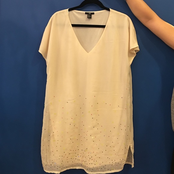 H&M Dresses & Skirts - H&M Sequin Shift Dress Size 4 H&M Dresses & Skirts - H&M Sequin Shift Dress Size 4