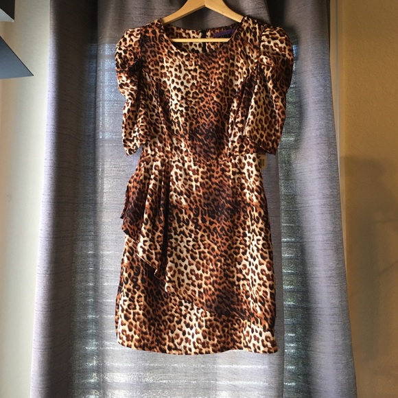 Cute leopard mini dress