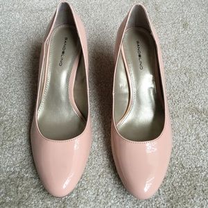 Pink! Round toe pumps!