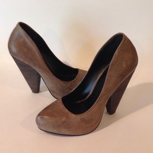 Trouve Taupe Leather Pumps