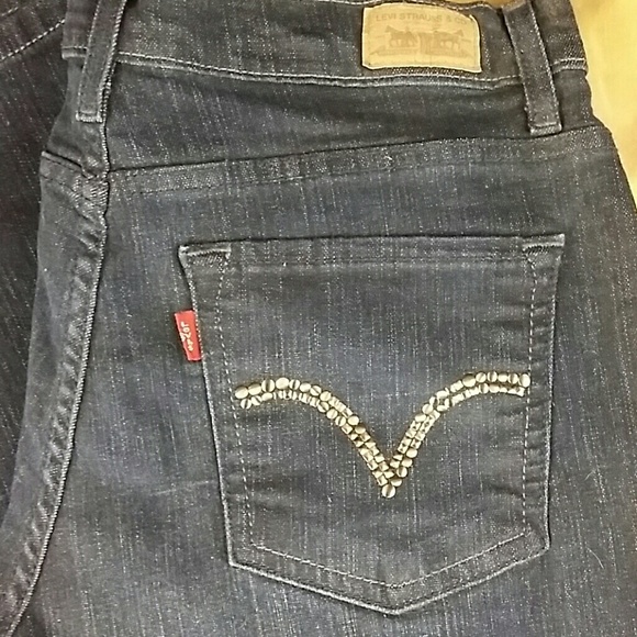 Levi's Denim - Levis High Waisted Mom jeans