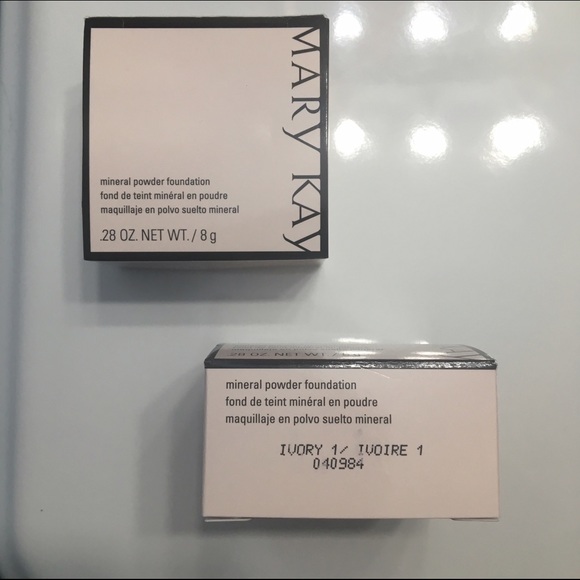 Mineral powder foundation. Color:IVORY 1