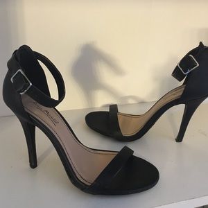 Classic strap heels