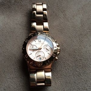 Michael kors rose gold watch