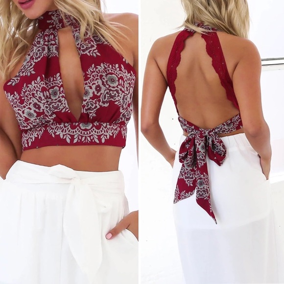 Yami Boutique Tops - ❗️SALE❗️Floral wine high neck crop top