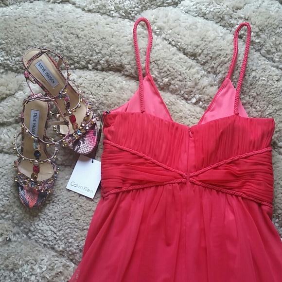 GORGEOUS CALVIN KLEIN DRESS - Picture 3 of 5