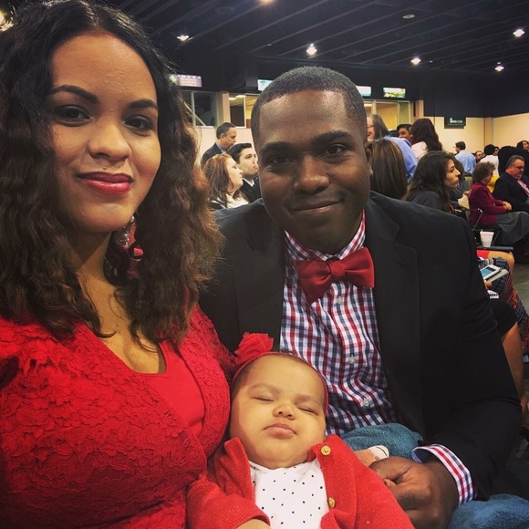 Meet your Posher, Cassie - Picture 3 of 4