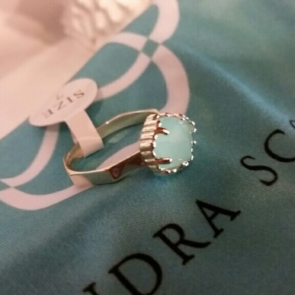 Kendra Scott Jewelry - NWT! Kendra Scott Chalcedony Geo Judy Ring Sz 7
