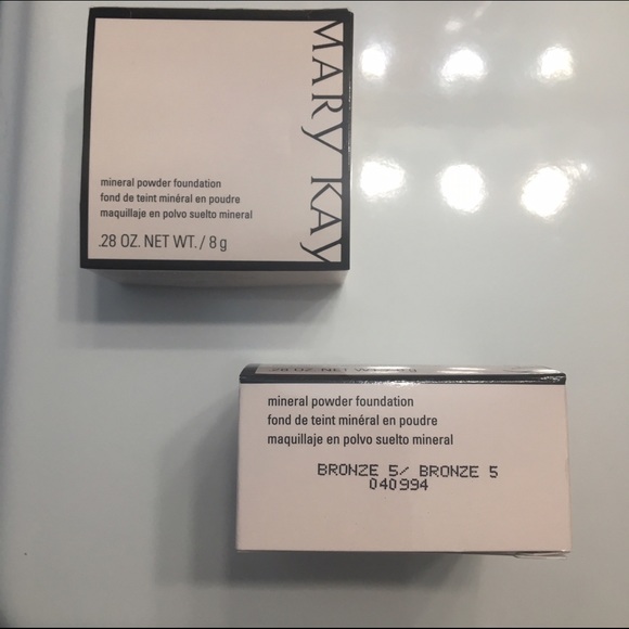 Mineral powder foundation. Color: BRONZE 5