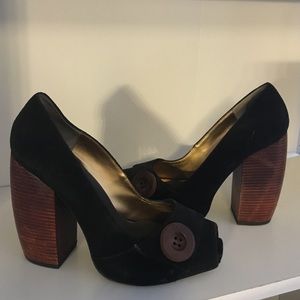 Funky summer dress heels