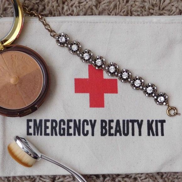 Statement rhinestone antique bracelet - Picture 4 of 4