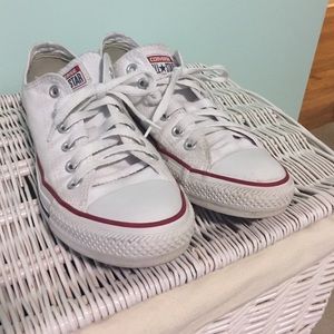 White Converse All Stars - Women's size 8