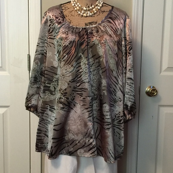 Beautiful 3/4 Sleeve Blouse