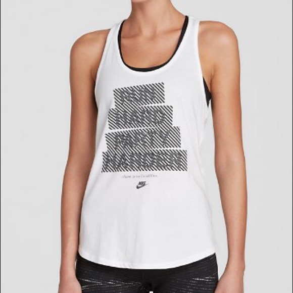 Nike Tops - 📦 10% off bundles!Nike Run Hard Party Harder tank