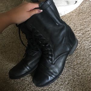 Steve Madden combat boot