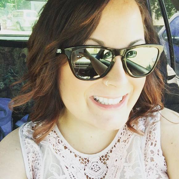 Meet your Posher, Michelle - Picture 1 of 1