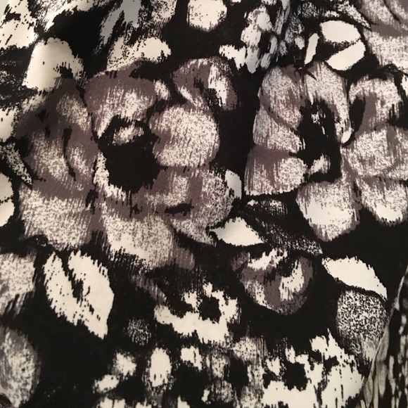 Nice polyester shirt - Picture 2 of 2