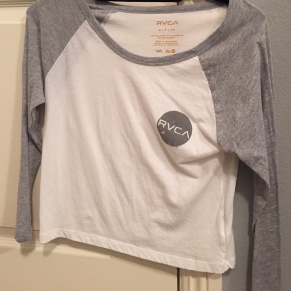 Cropped baseball Tee!
