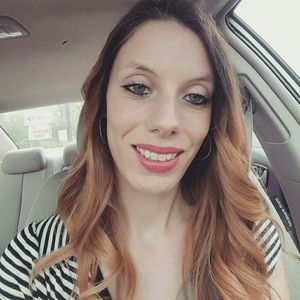 Meet your Posher, Karrie