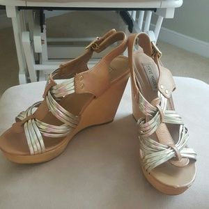 Steve Madden gold and tan wooden wedges size 8.5