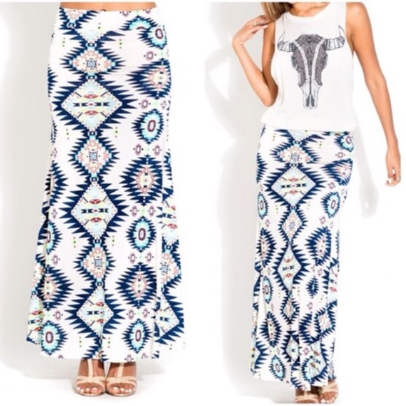 Dresses & Skirts - Gorgeous printed Maxi skirt