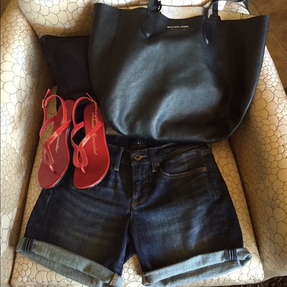 Lucky Brand "The Roll Up" dark wash jean short - Picture 1 of 4