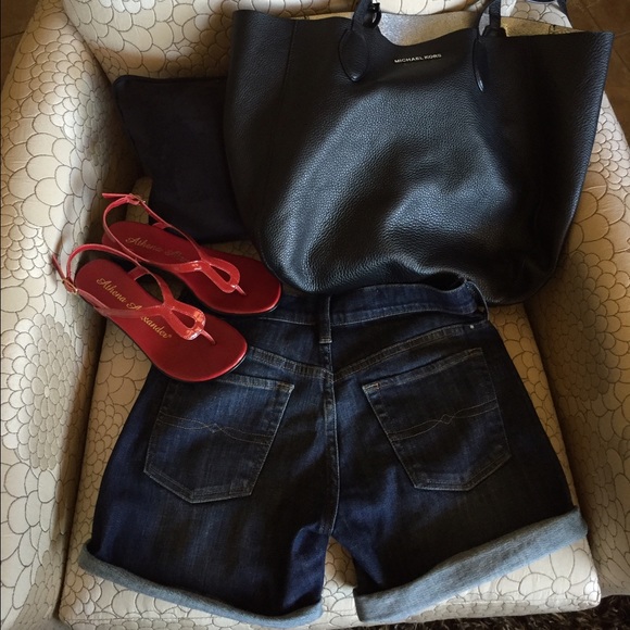 Lucky Brand "The Roll Up" dark wash jean short - Picture 2 of 4