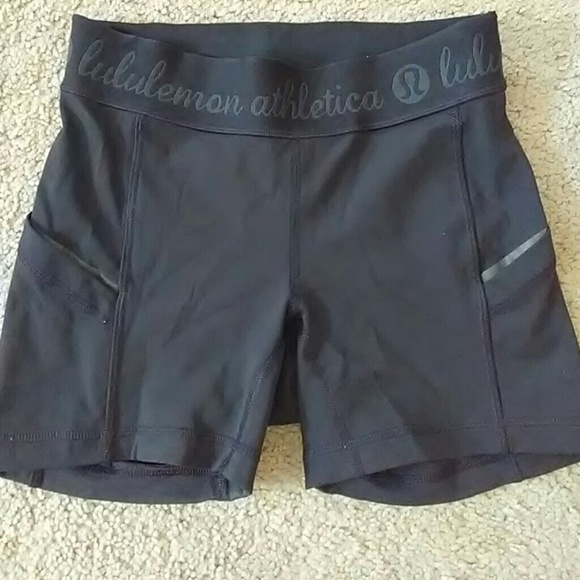 Black Lululemon what the sport shorts