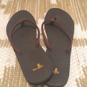 Sanuk braided yoga mat flip flops
