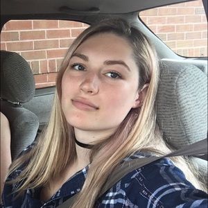 Meet your Posher, Lydia