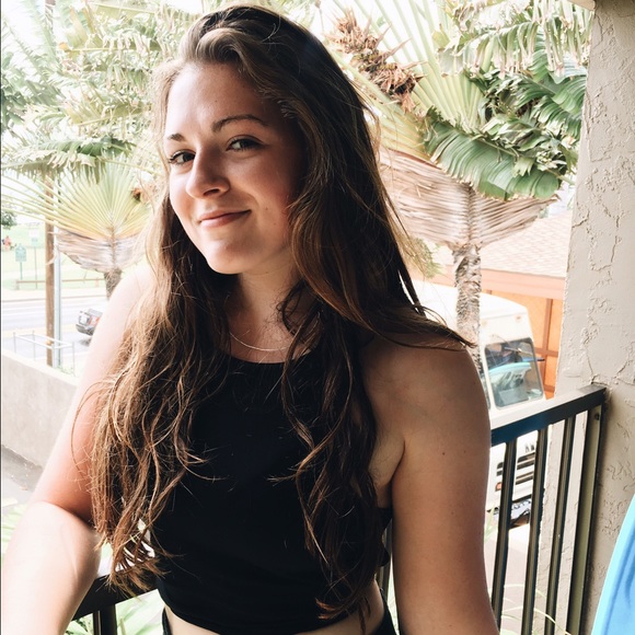 Meet your Posher, Courtney