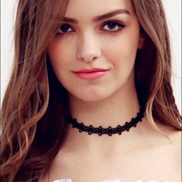 Black Lace Choker