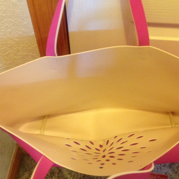 Bright Pink Tote - Picture 2 of 3