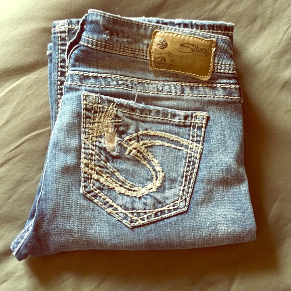 Destroyed Silver Tuesday Jeans w/ lace detailing