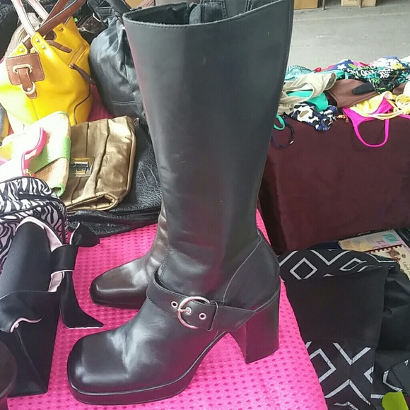 Steve Madden Shoes - STEVE MADDEN LIKE NEW PRICED TO SELL
