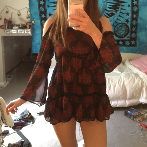 Paper Crane Tops - Paisley red and black tunic top with bell sleeves