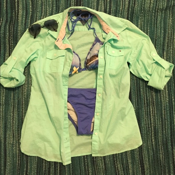 Tommy Hilfiger Button Down Shirt - Picture 2 of 4