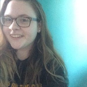 Meet your Posher, Holly