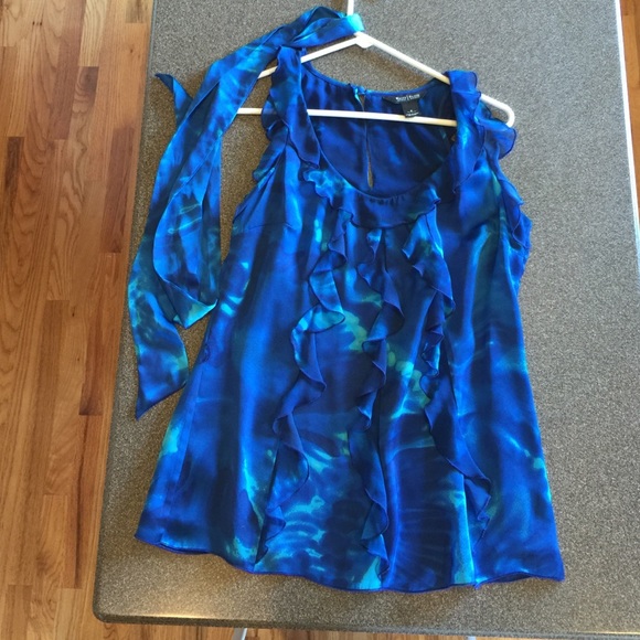 White House Black Market sleeveless blouse