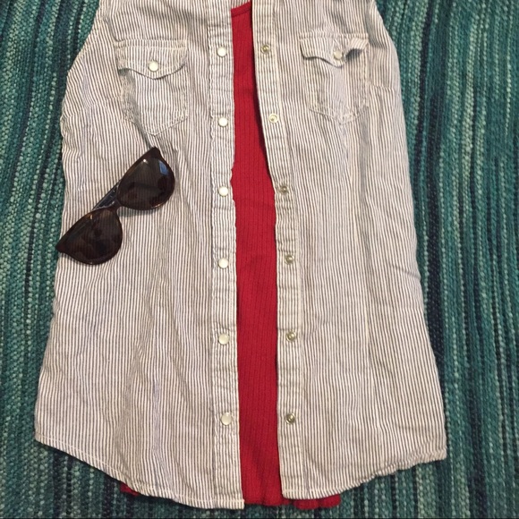 Button Down tank top - Picture 4 of 4